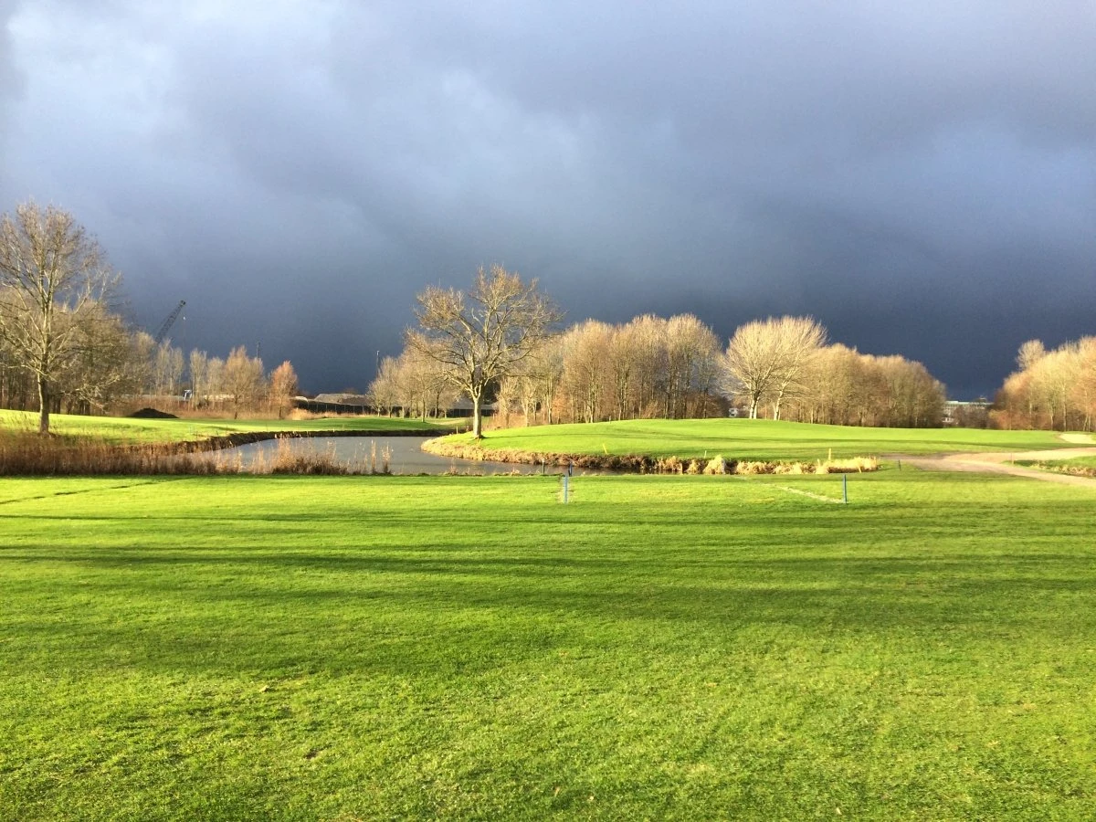 Driving range weer open
